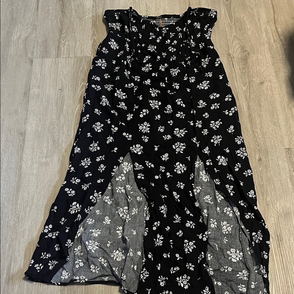 Chic Black and White Patterned Dress
